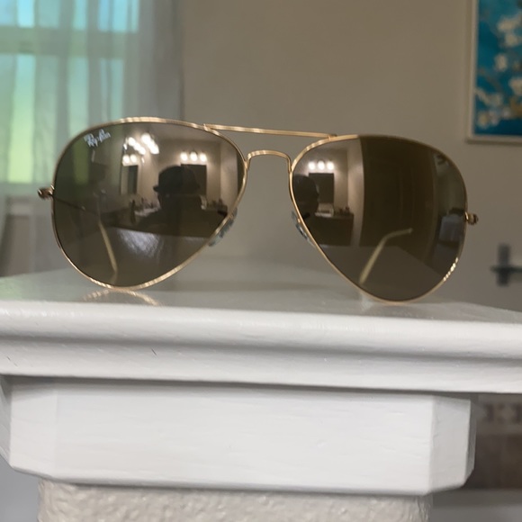 Men’s Ray-Ban sunglasses. Gold Frame/Brown Mirror Gradient Lens. 62mm - Picture 5 of 5